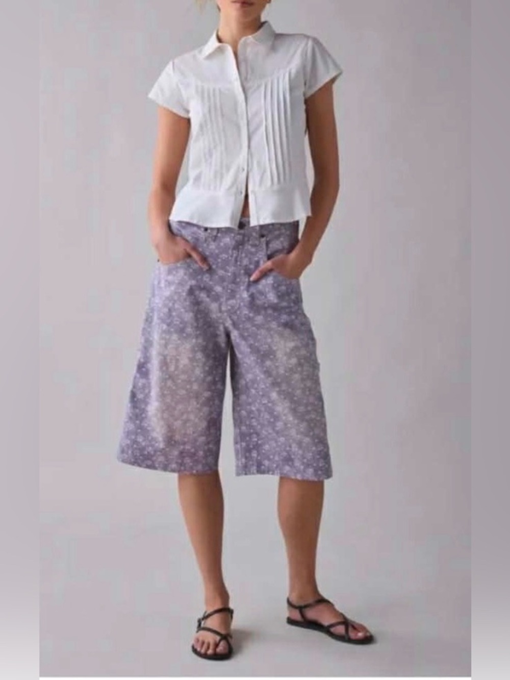BDG Urban Outfitters “Astrid” Lavender Floral Cargo Shorts Jorts 27